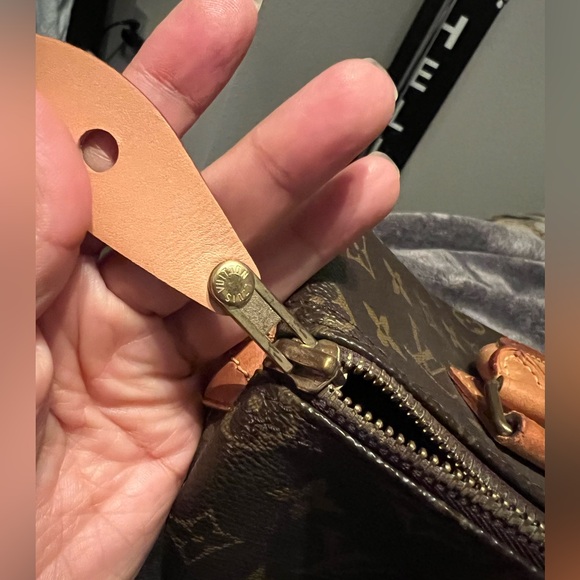 Louis Vuitton Speedy 25 *USED* - Picture 7 of 15